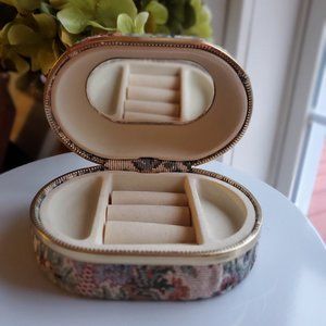 ( RARE )TAPESTRY JEWELRY BOX ( GORGEOUS )